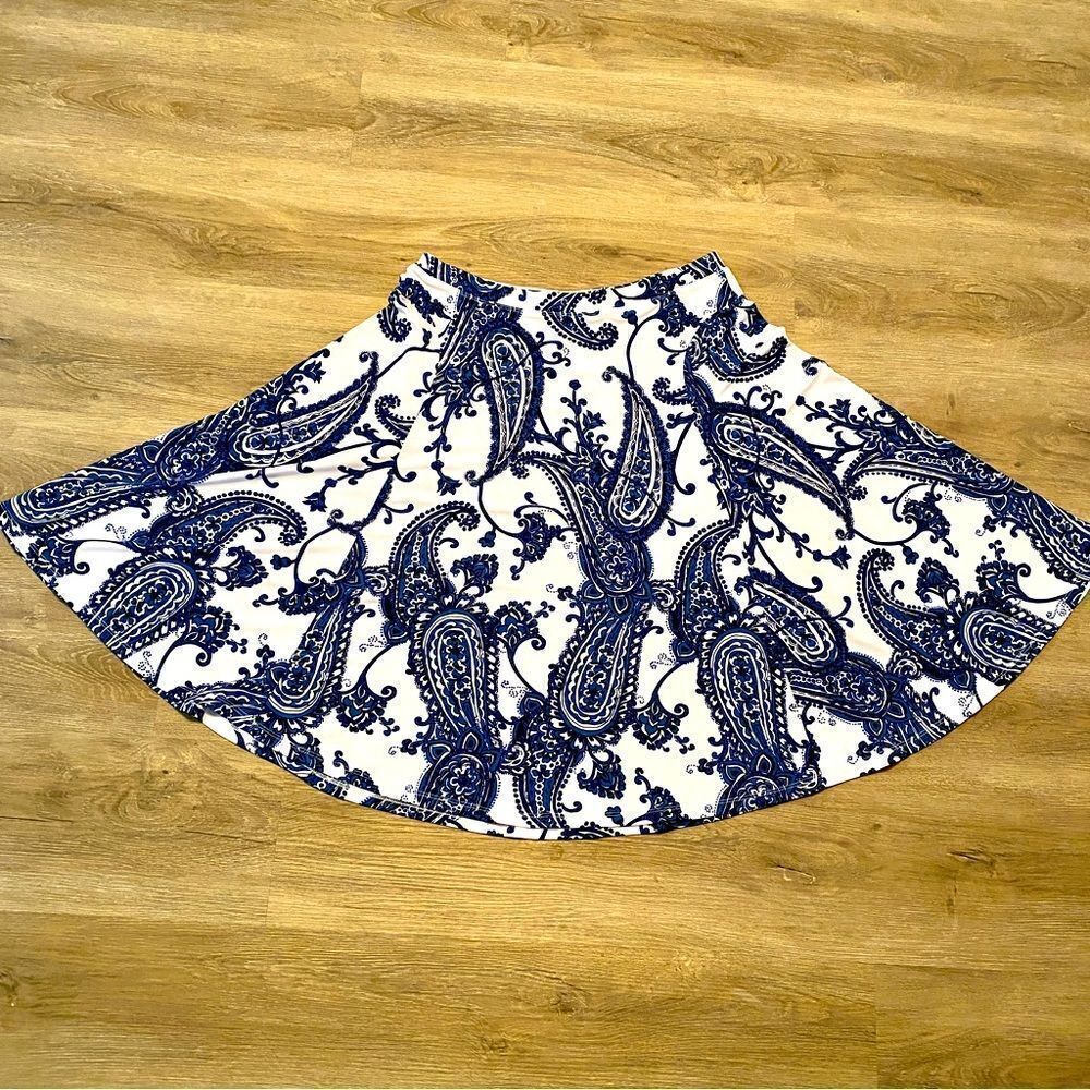 NEW MICHAEL KORS BLUE BLACK & WHITE PAISLEY SWING MIDI SKIRT L